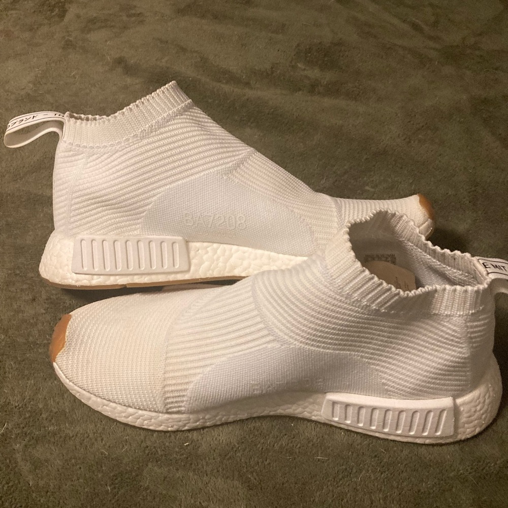 Adidas BA 7208, size 12, white